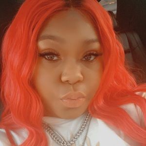 Meet your Posher, Miesha